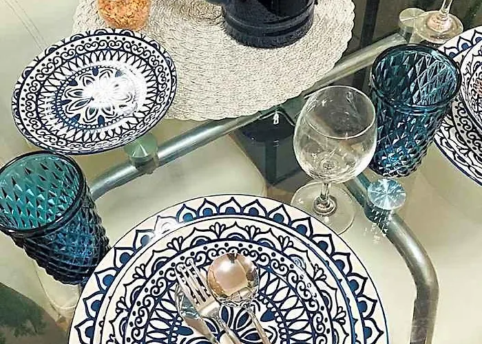 Santorini Inspired 1bedroom @trees Residences 4* Manila